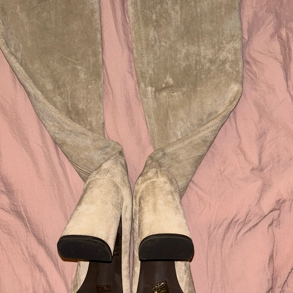 Jeffrey Campbell Suede Boot. - Picture 8 of 10